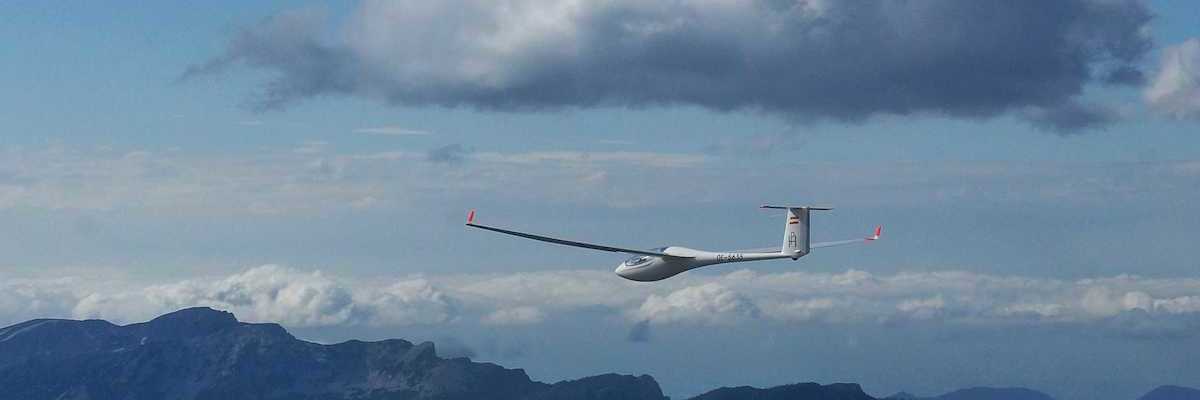 Flugwegposition um 15:10:51: Aufgenommen in der Nähe von Gemeinde Rosenau am Hengstpaß, Österreich in 2174 Meter